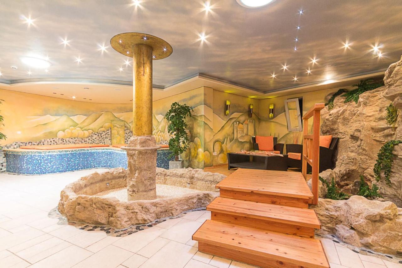 Hotel Montani Morter Bagian luar foto