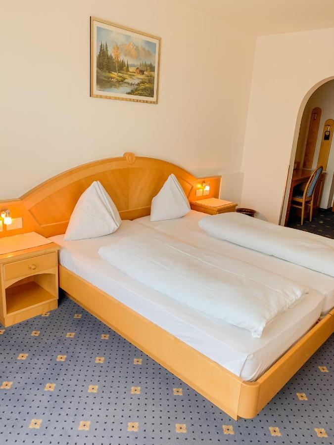 Hotel Montani Morter Bagian luar foto