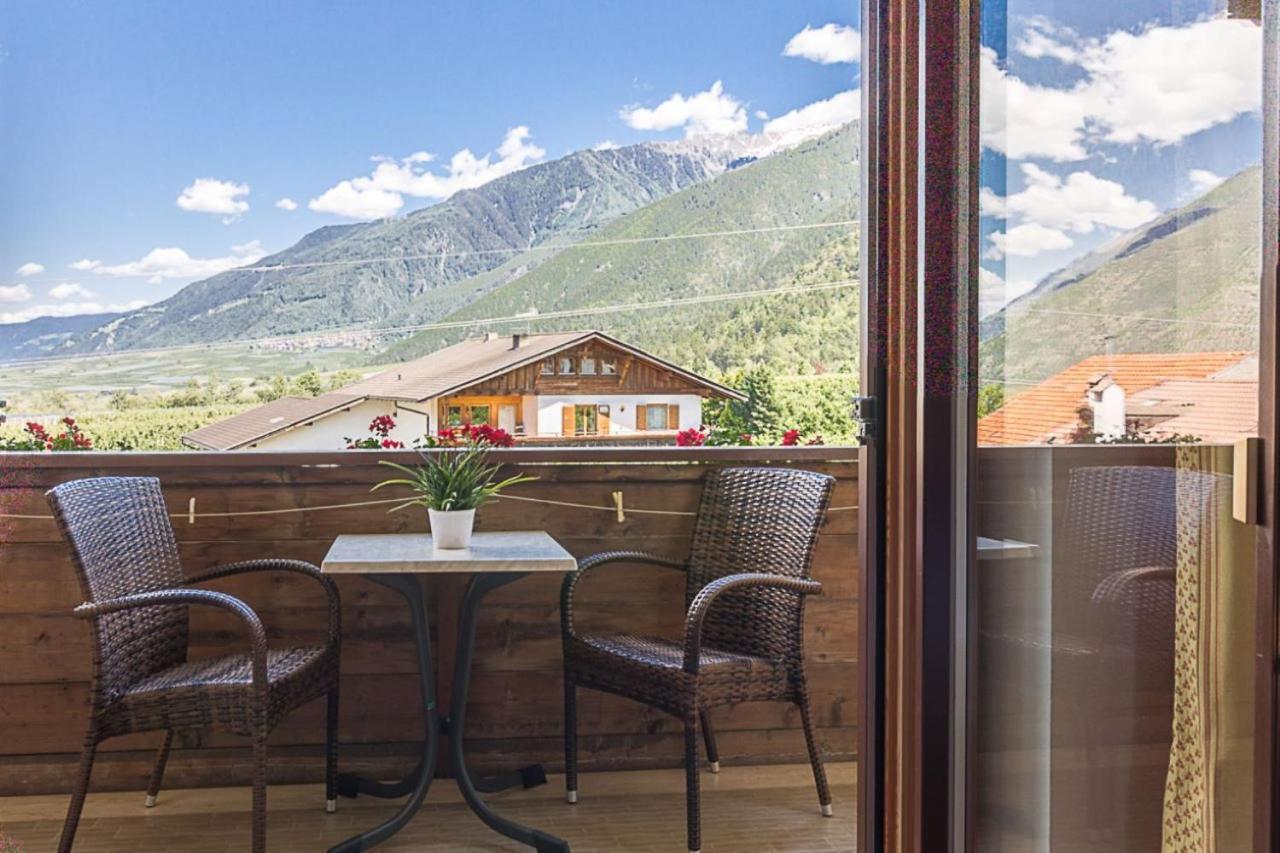 Hotel Montani Morter Bagian luar foto